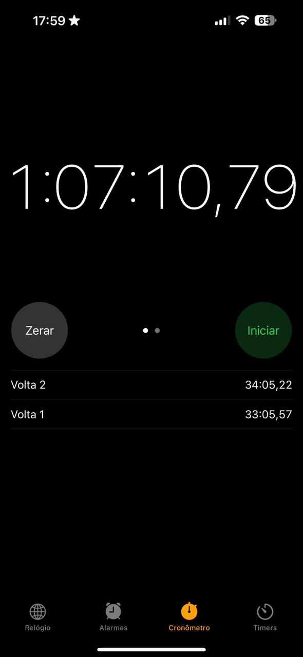 Chronomètre indiquant 1 heure 7 minutes et 10 secondes